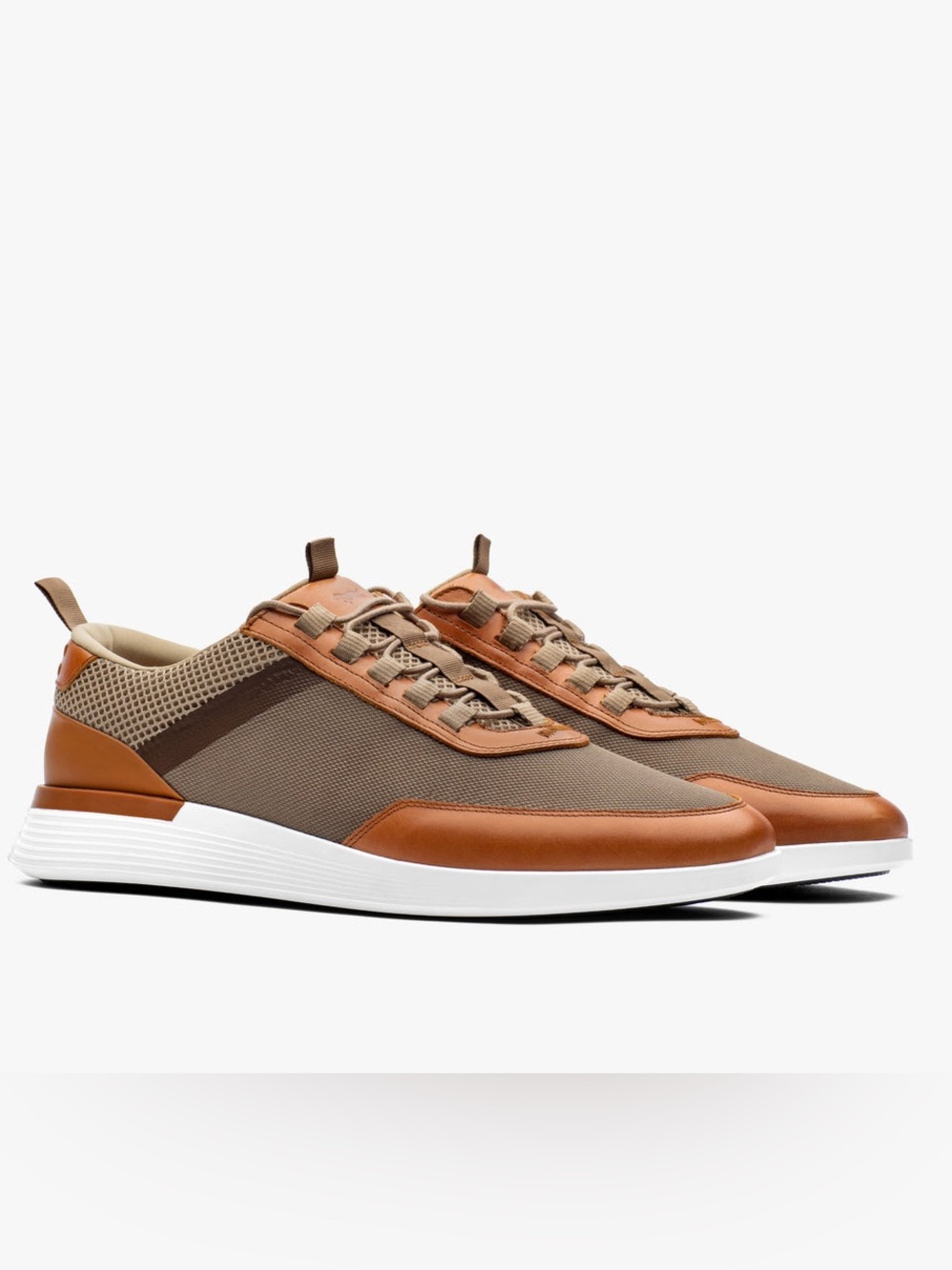 New Wolf & Shepherd Crossover Victory Trainer Khaki Honey Men's Size 10.5